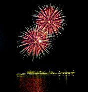 Röder Feuerwerk - Hochzeitsfeuerwerk zum Selbstzünden, Feuerwerk · Lasershow Schwarzwald, Kontaktbild