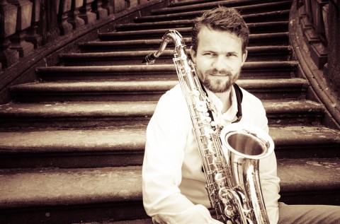 Saxophonist Robert Maier - Saxophon | Live | Unterhaltung, Musiker · DJ's · Bands Gernsbach, Logo