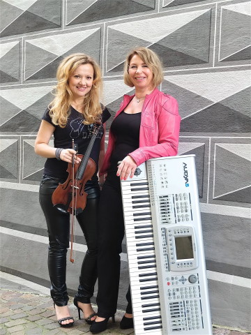 Kontaktbild ROSALEEN Kontaktbild ROSALEEN, Musik · DJ's · Bands Schwarzwald