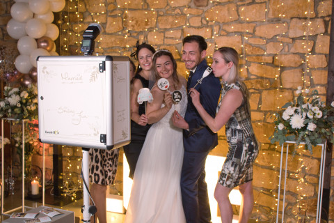 Fotobox mieten bei Event-Box, Fotoboxen Schwarzwald, Kontaktbild