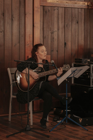 Sängerin Nora Hamann, Musiker · DJ's · Bands Villingen-Schwenningen, Kontaktbild