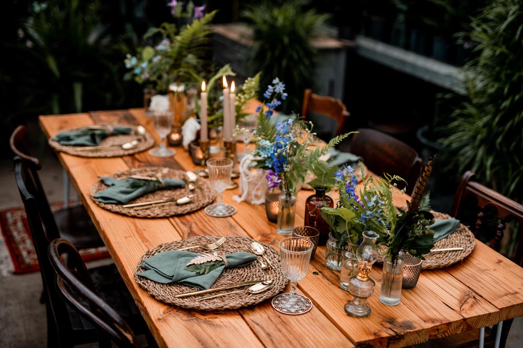 gedeckte Hochzeitstafel